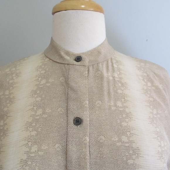 Equipment Femme 100% Silk Animal Print Buttons Up Blouse Women's Size Small - Picture 4 of 13